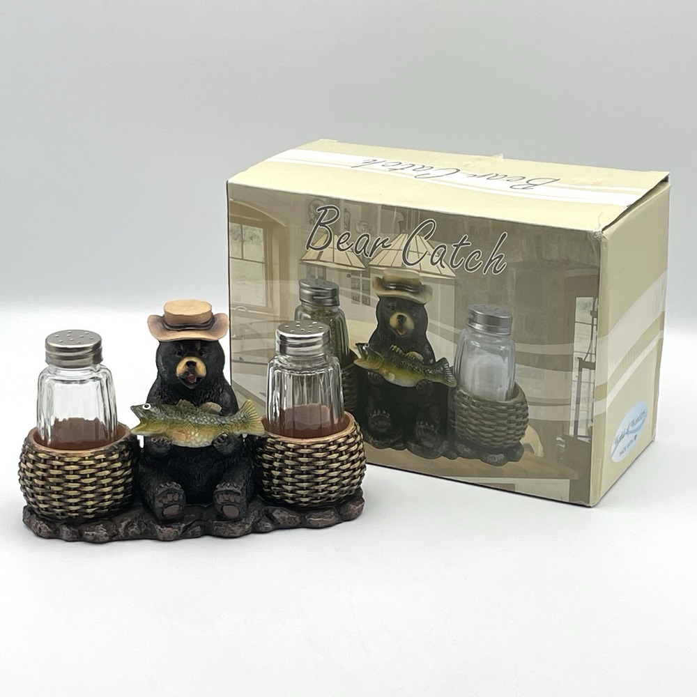 DWK Bear Catch Black Bear Fishing Salt Pepper Shaker Holder 2017 With Box